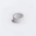 Mono beli prsten sjajni