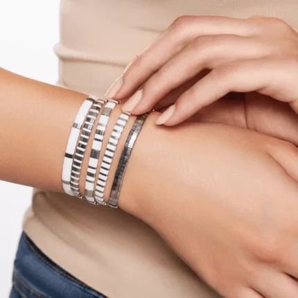 bela srebrna narukvica Miyuki